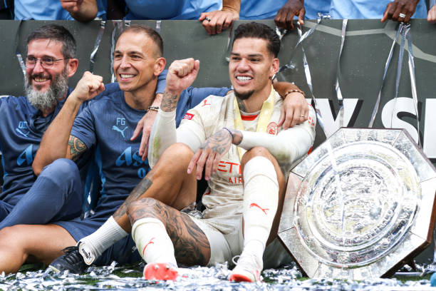 帅毫不吝啬 帅毫不吝啬