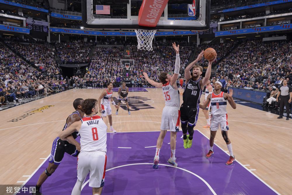 他在场上的 他在场上的