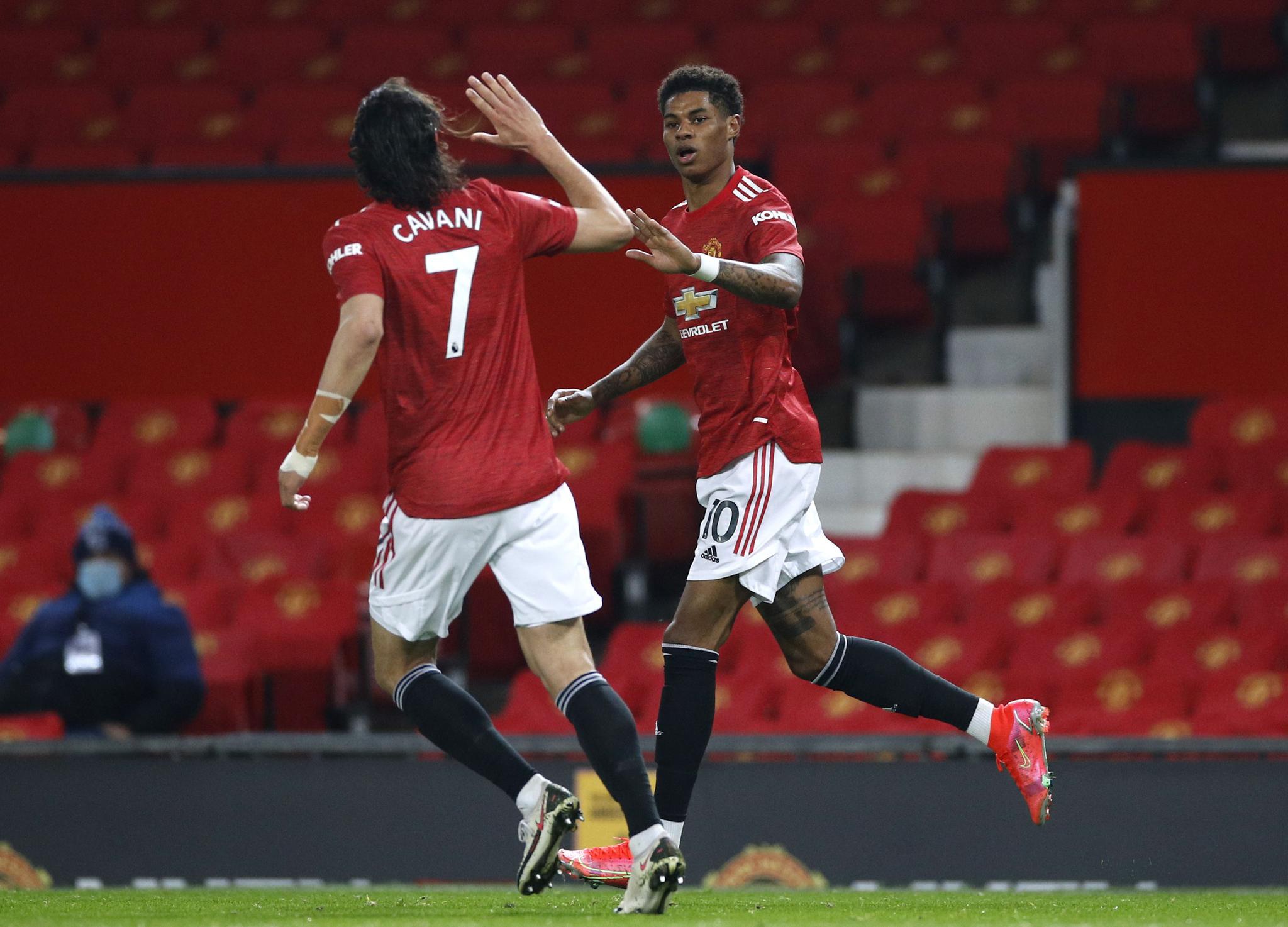 天空体育：曼联已接受贝蒂斯对安东尼的永久转会报价